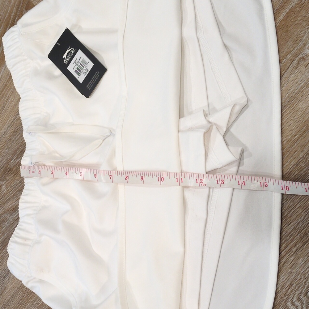 β€οΈποΈββοΈNWT Slazenger Women's White Golf Skort size Medium β€οΈποΈββοΈ WOW!!β€οΈποΈβ - Picture 9 of 10